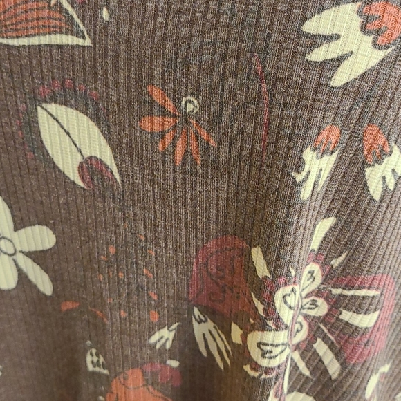 LuLaRoe Lynnae Ribbed - XL - Picture 4 of 8